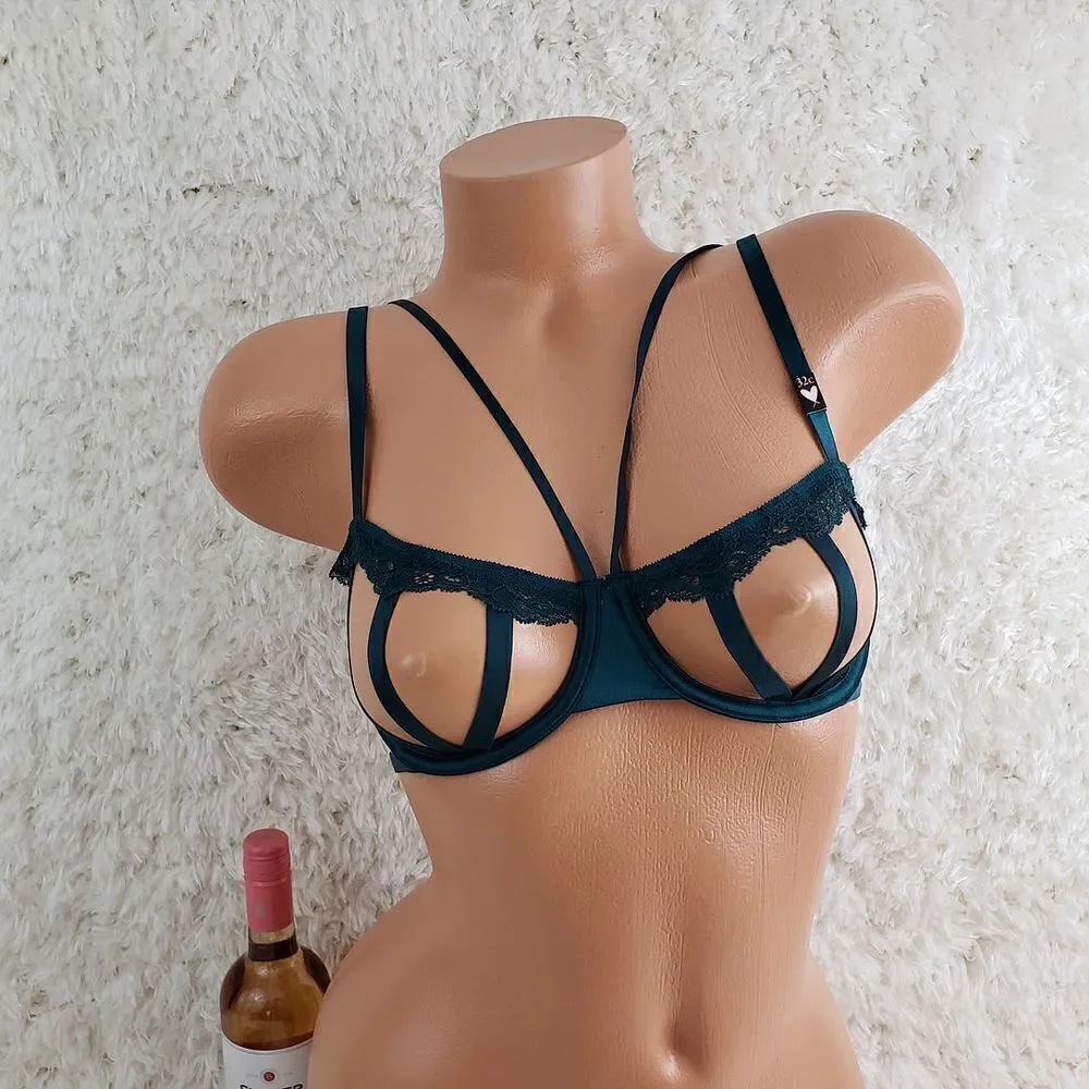 Victoria's Secret 32 D Green Lace Strappy Cage Balconet Very Sexy Bra